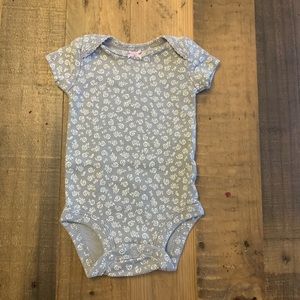 3 for $6 / Carter’s grey floral onesie (NB)